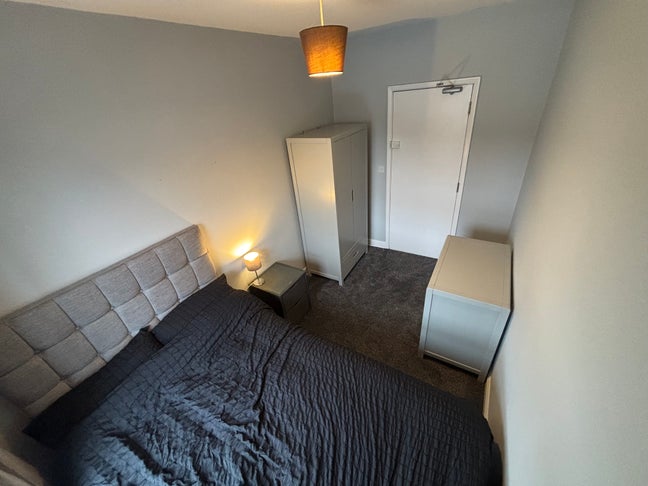  Nice room, all bills Included,wifi,  Main Photo