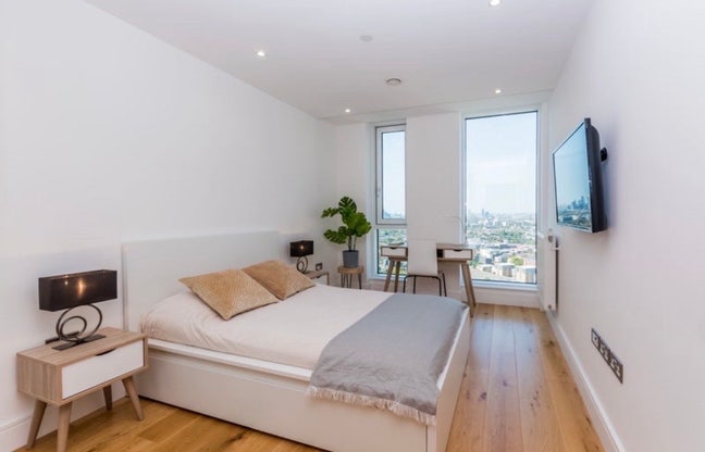 Nice Double room on the 35th floor Penthouse  Main Photo
