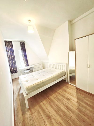 Double Room – 5 mins from Turnpike Lane Station Main Photo