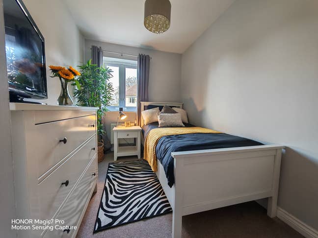 Furnished Single Room Main Photo