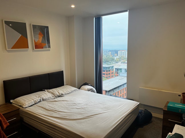 Ensuite double room in city centre Main Photo