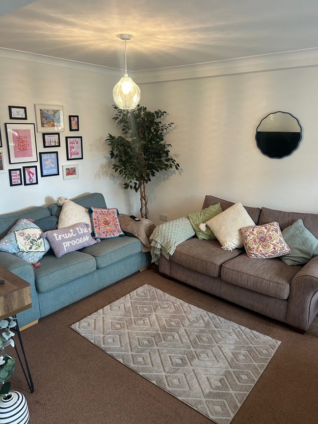 Spacious Double Room in Quiet Plympton Home  Main Photo