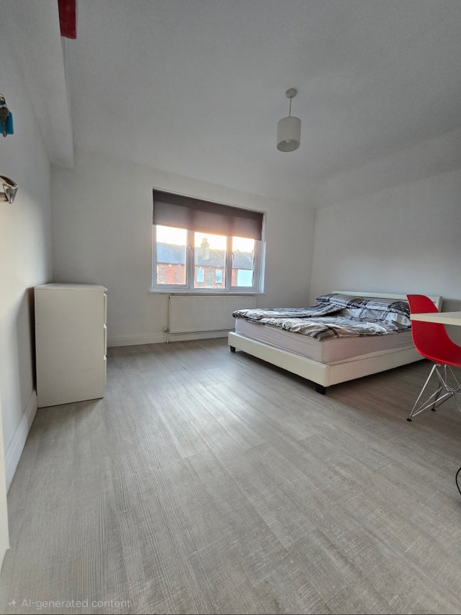  Double Bedroom Epsom  Main Photo