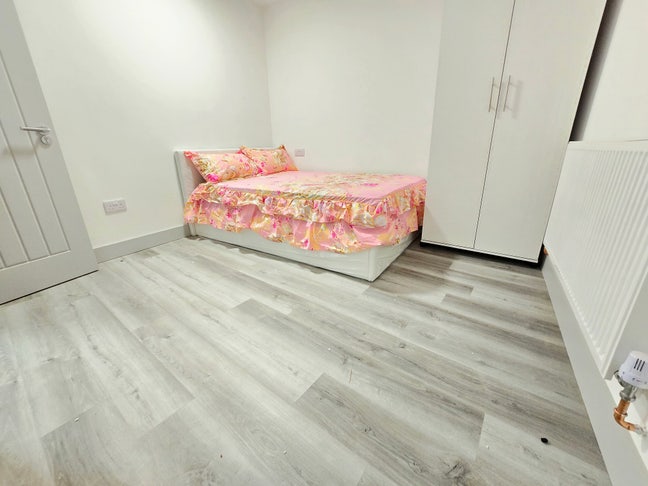 2 Rooms -Bethnal Green- Brick Lane-Shoreditch- E2  Main Photo