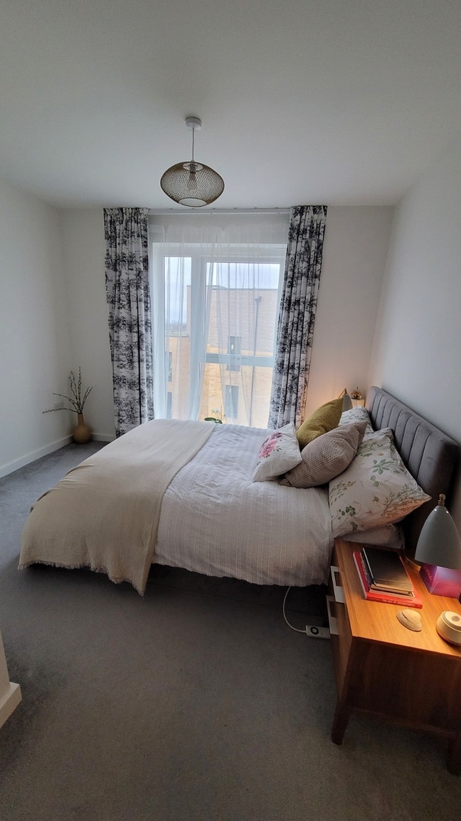 ⚡ Sunny Ensuite Double Room - Bills Inc Main Photo