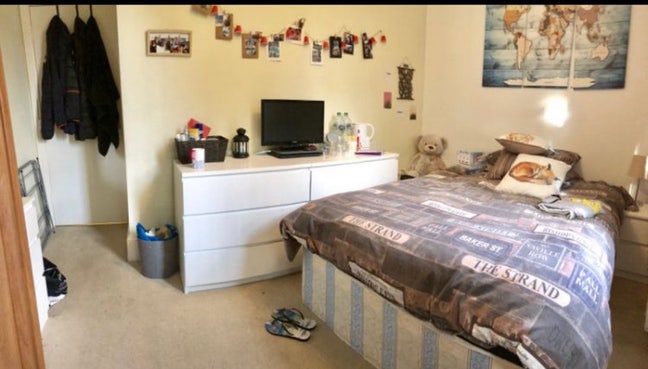 Large room, all bills, council tax incl Main Photo