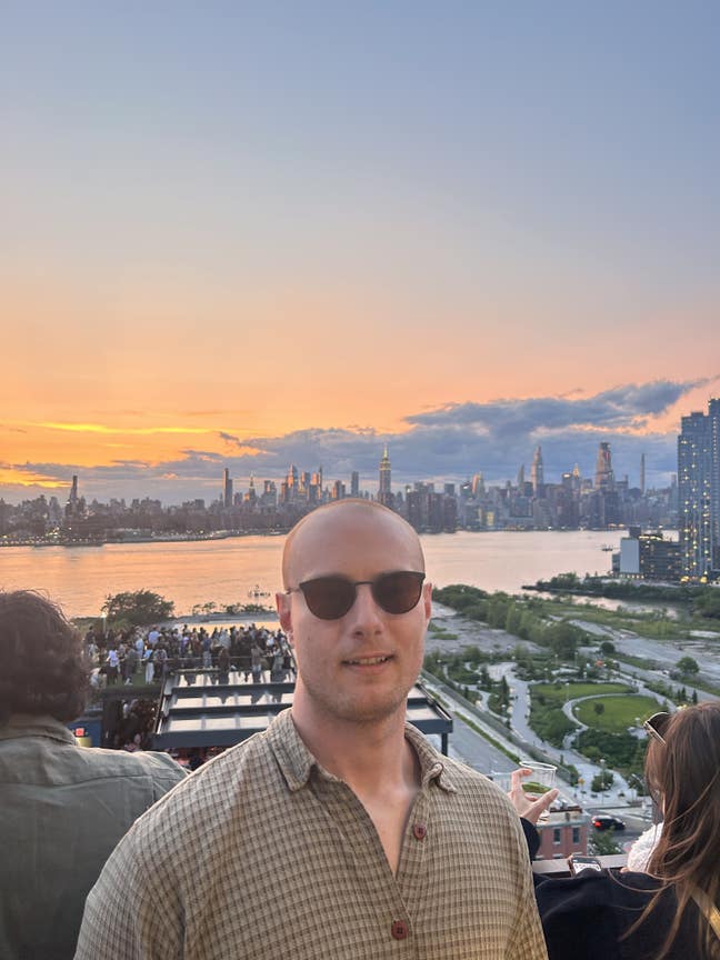 Fincrime professional seeking sociable house Main Photo