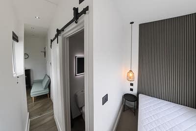 Private Studio Vibes | No Flatmate Headaches Main Photo