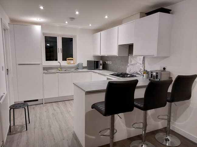 Fully furnished double Bedroom  Main Photo