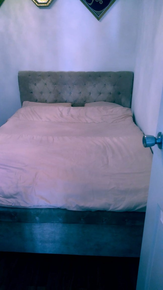 Double bedroom and Shared shower room Main Photo