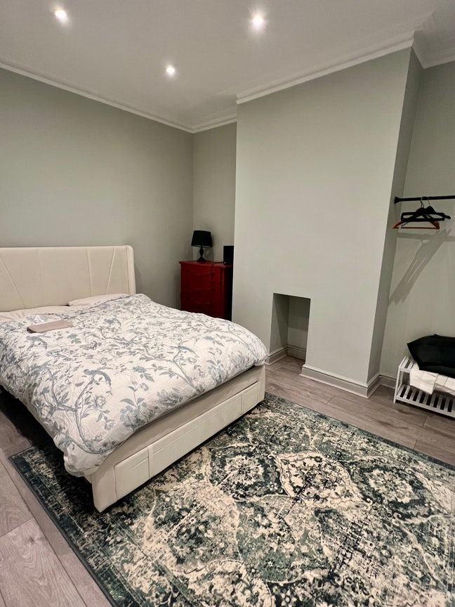 Room available in quiet West Ealing house  Main Photo