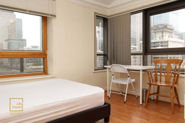  Riverside Flat | South Quay E14 | 2 mins to DLR Main Photo