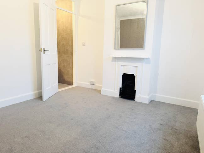 3 Bed House - Whole Property (bills not included)  Main Photo