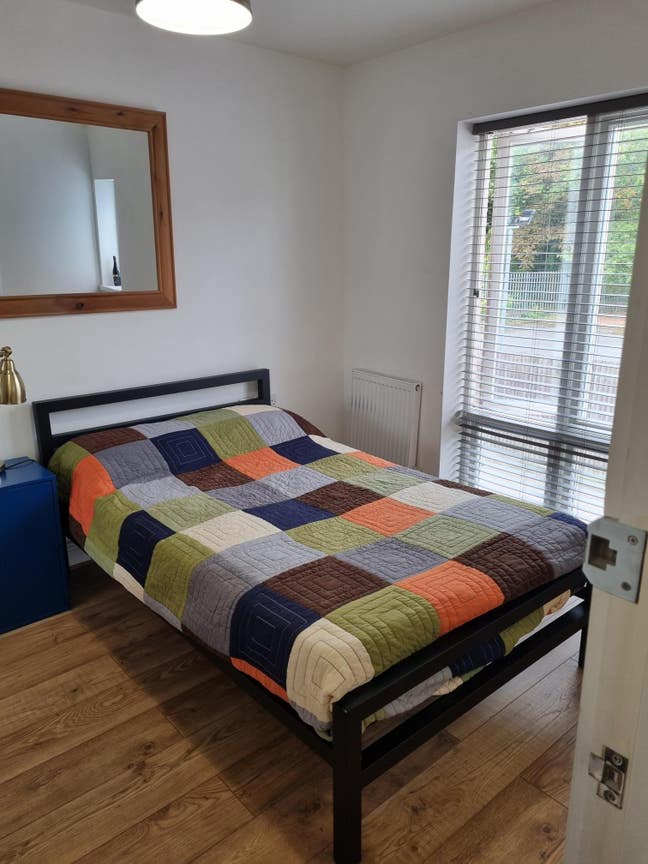 En-Suite Double - Central Yeovil- Townhouse  Main Photo