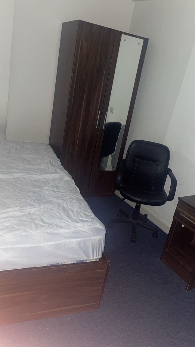 Ensuite room available Dec. City centre location  Main Photo