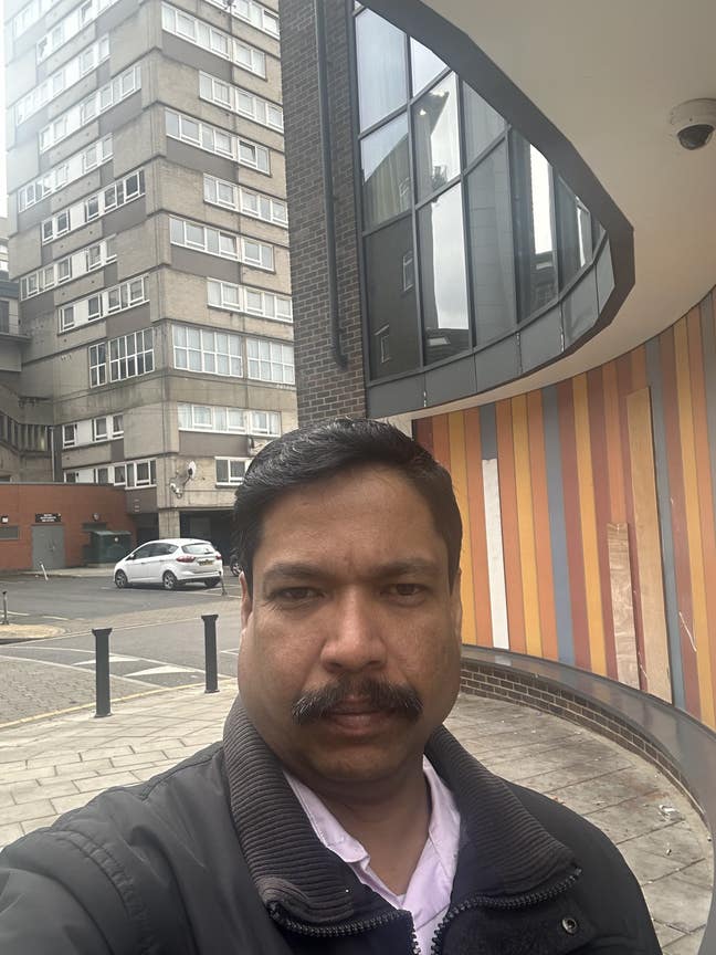 Professional Male seeks a single or double room Main Photo