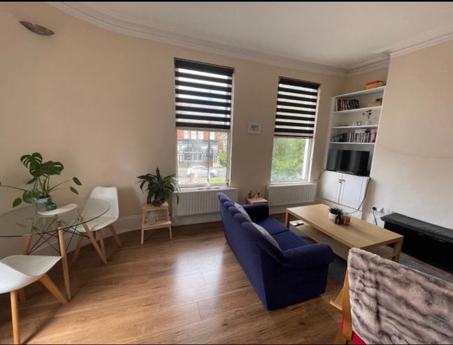 Double room in 3bed maisonette Main Photo