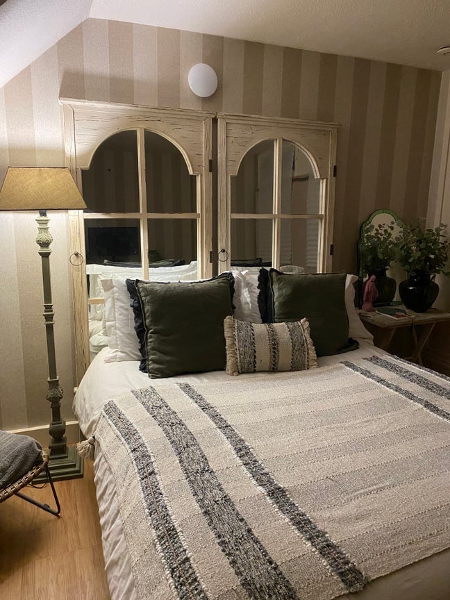 Quiet Professional-Double room in West London  Main Photo