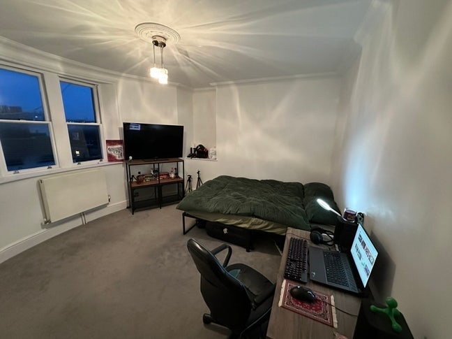 Double Room For Rent Main Photo