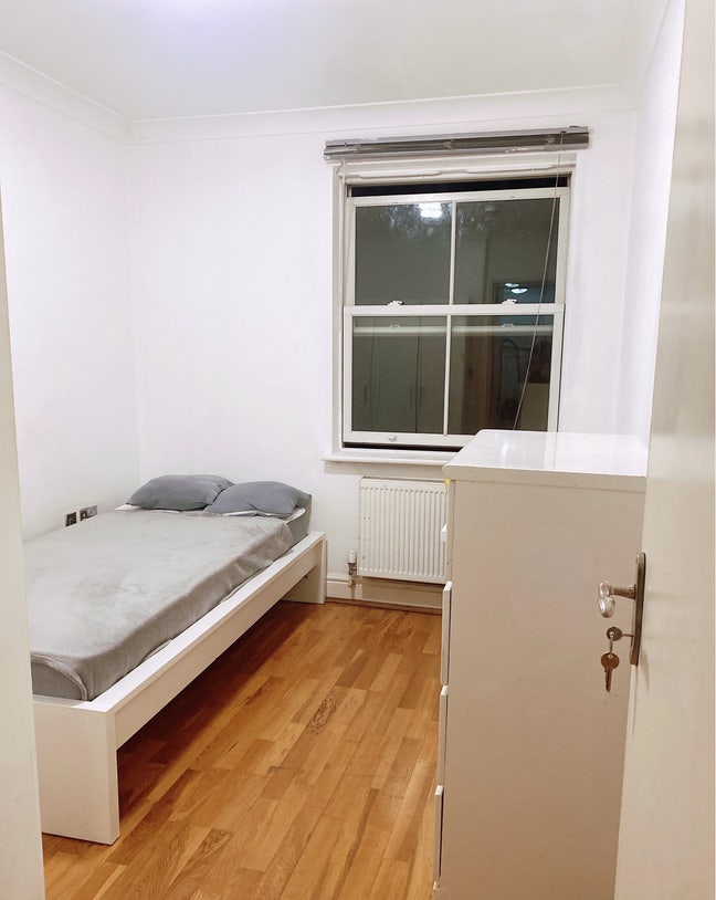 Double Room to to rent in Golders Green  Road Main Photo