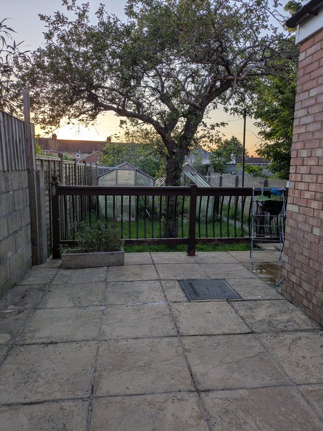Double room with king size bed for rent Main Photo
