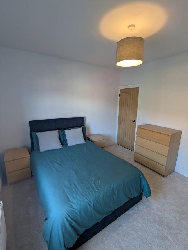 Double Room in Refurbished Home – £625 Bills Inc. Main Photo