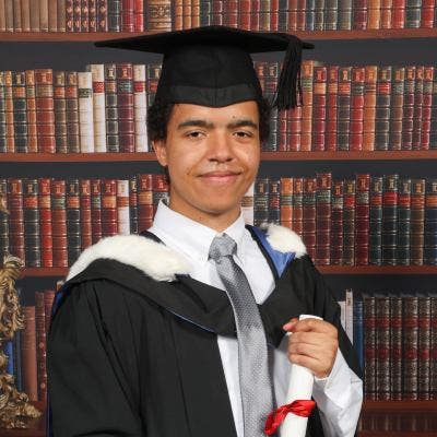 Professional Male seeks a double room Main Photo