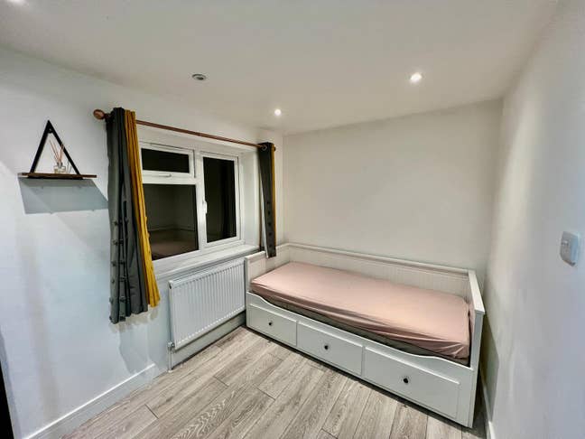 A fully furnished double room  Main Photo