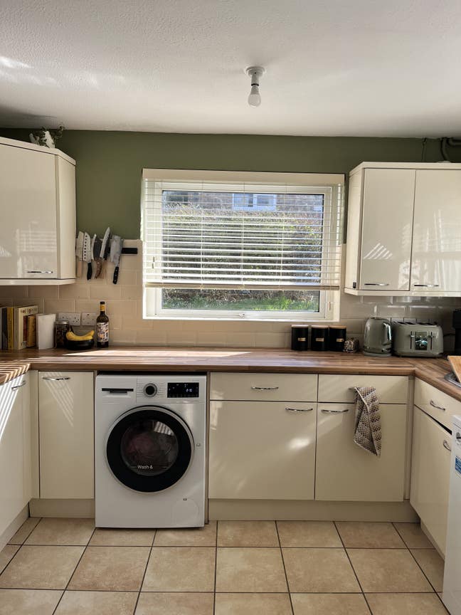 Bedrooms available in heart of Stevenage Main Photo