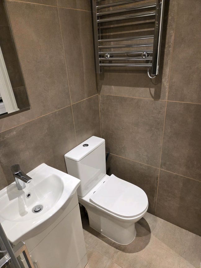 En-Suite Main Photo