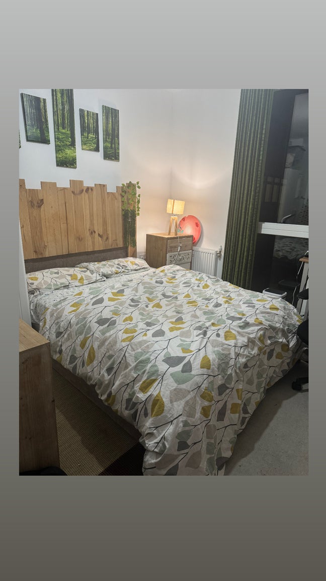 Spacious double bedroom near Canary Wharf Main Photo
