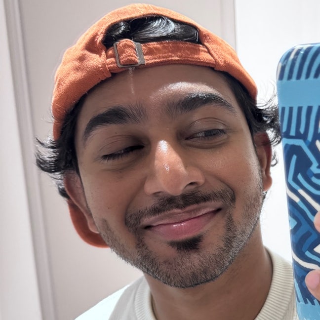 Looking for a cozy double bed  Main Photo