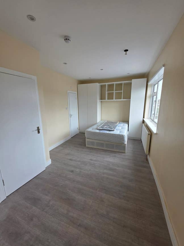 💙 New Ensuite Available in Neasden Main Photo