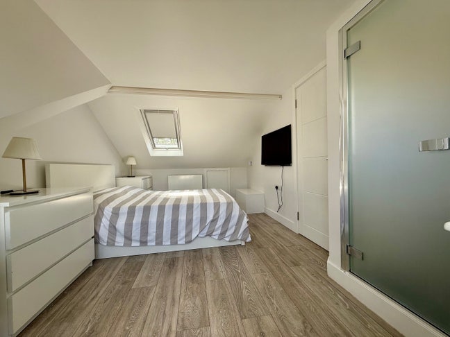 1 bed room in shared flat  Main Photo