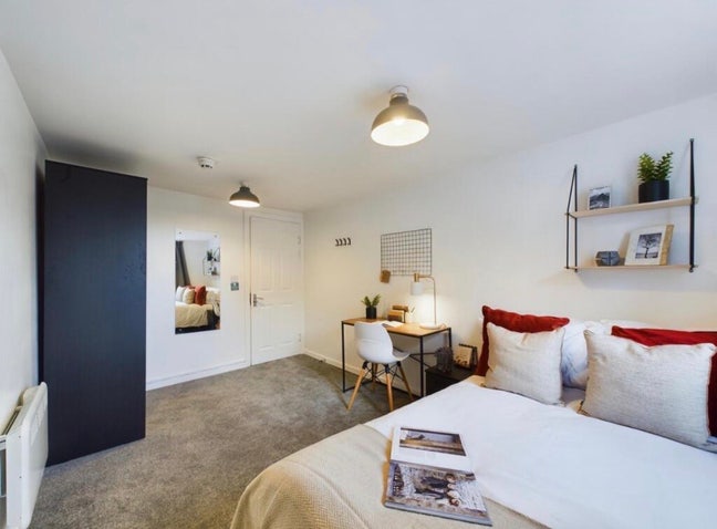 Arnold Avenue, Southchurch - En-suite Rooms To Let Main Photo