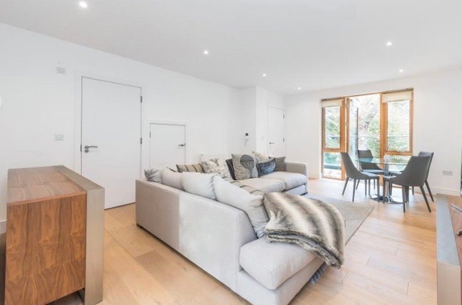 Double room x Ensuite in duplex by a park 🌳 Main Photo