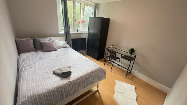✨ Modern Room | Excellent Location | E14 Main Photo