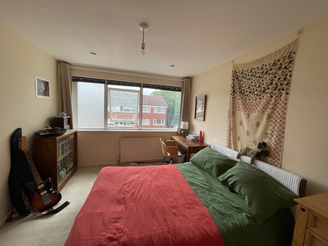 A dpuble room available for rent from 1/11/2025 Main Photo