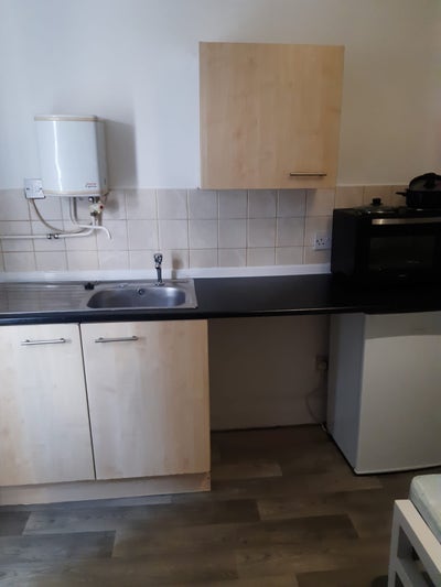 Bedsit in Central Brighton, Grand Parade Main Photo