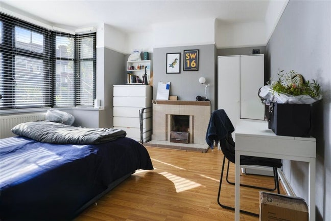 Furnished Double room with own shower and toilet Main Photo