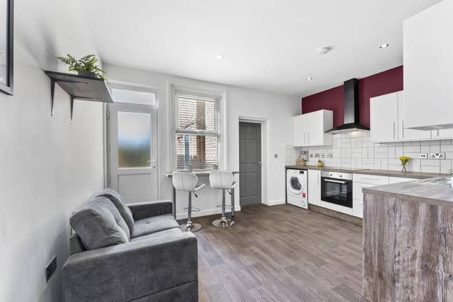 🏡 Peaceful Home | Stunning En-Suite Main Photo