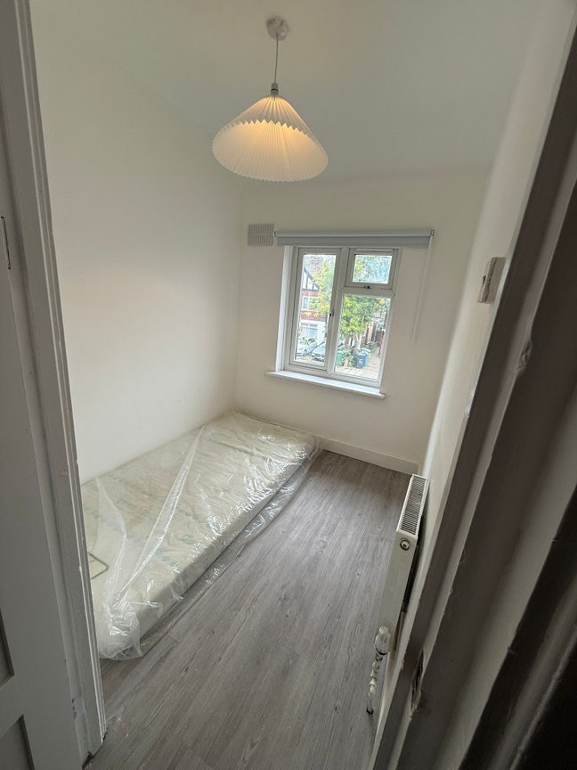 Room for rent Main Photo