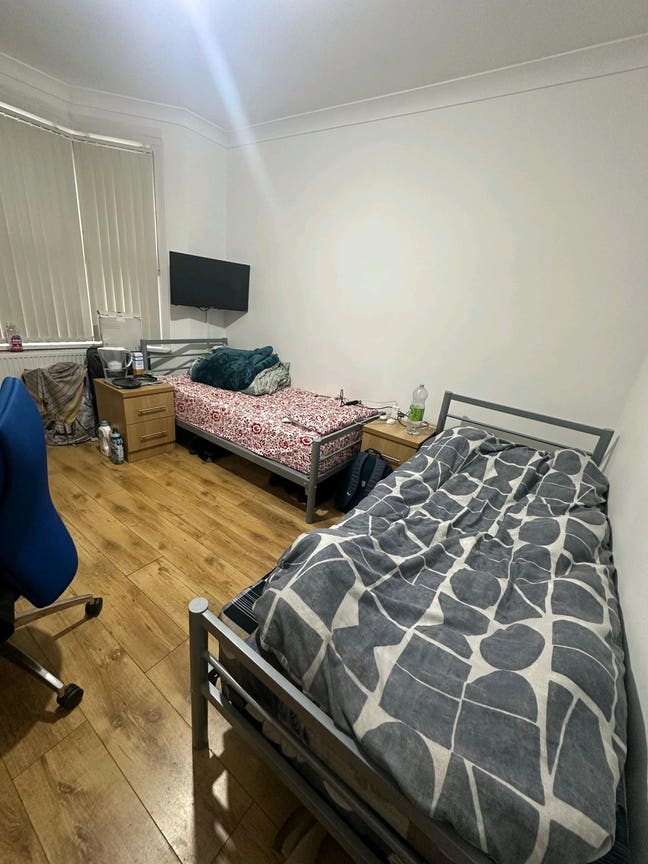 Shared room house in hounslow west  Main Photo