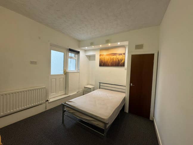 Rooms Available in CENTRAL Swansea Main Photo