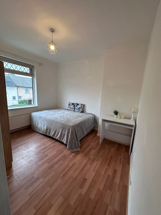 Room in Norbury-Bills included Main Photo