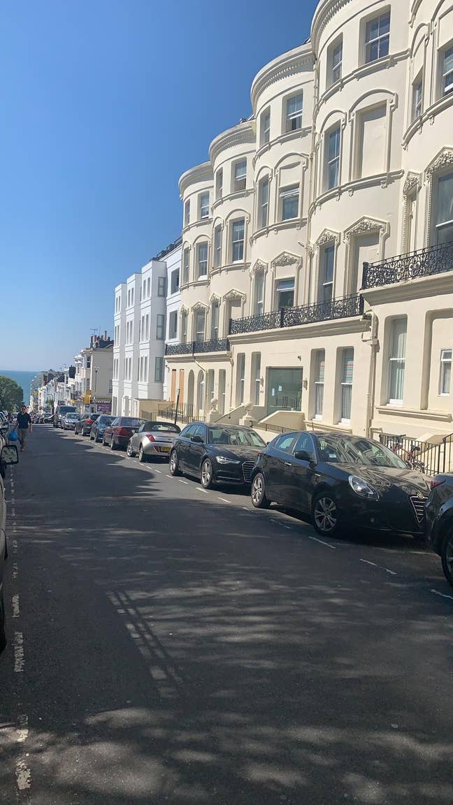 Spacious studio in Brighton (Council Tax & Water) Main Photo