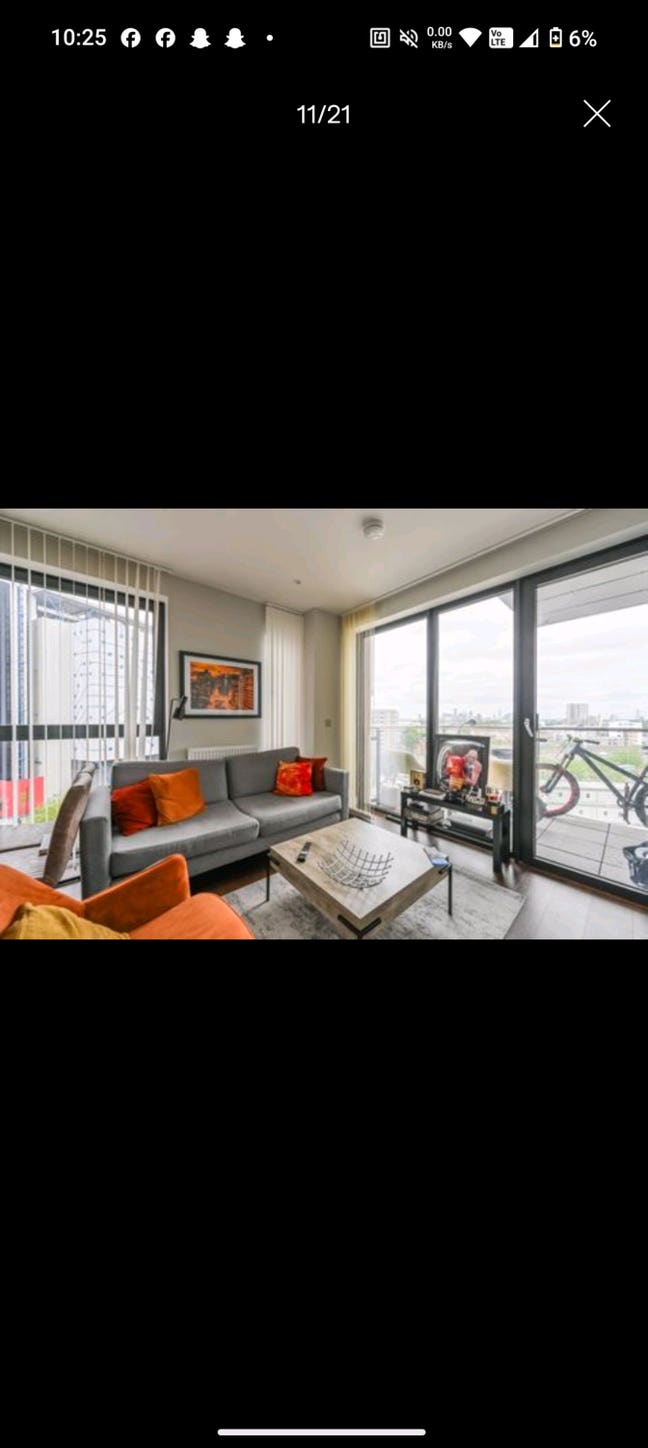 Modern 2-Bed Flat in Canary Wharf – Spacious,  Main Photo
