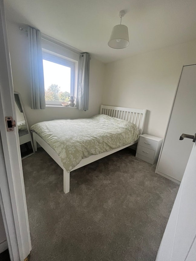 Double Room to Rent Main Photo
