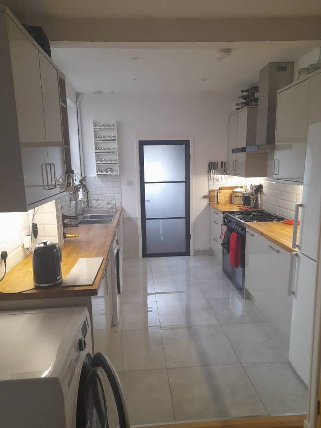 Peaceful, clean and modern house Main Photo