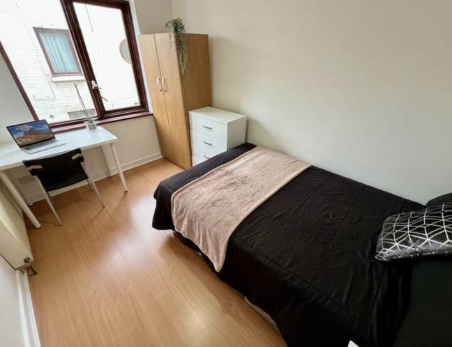 Lovely double room to rent Main Photo